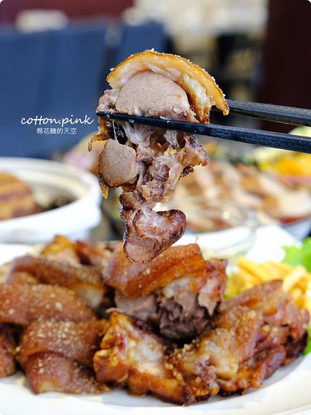 全台唯一鹹豬肉蓋飯在台中！平日午間限定，棗點子點餐就送紅棗茶免費喝到飽！