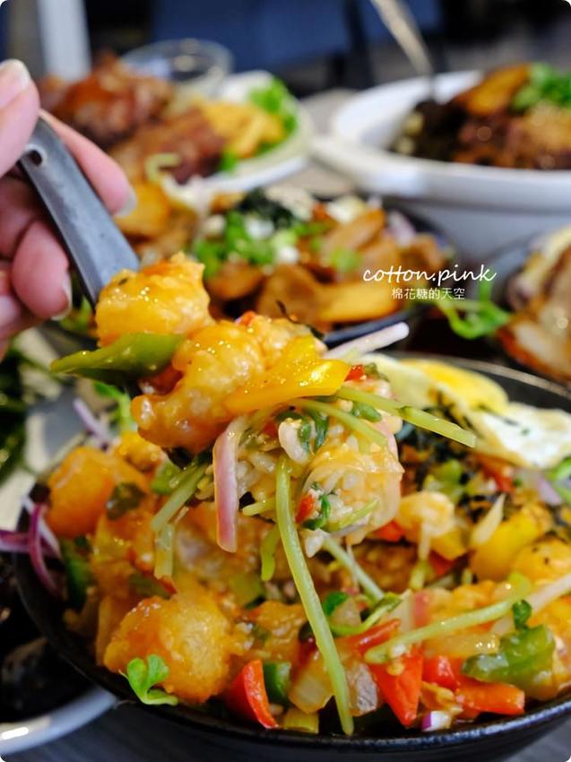 全台唯一鹹豬肉蓋飯在台中！平日午間限定，棗點子點餐就送紅棗茶免費喝到飽！