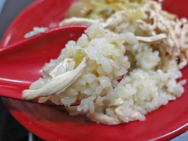 【台北美食】建弘雞肉飯-香甜可口的大份量雞肉飯