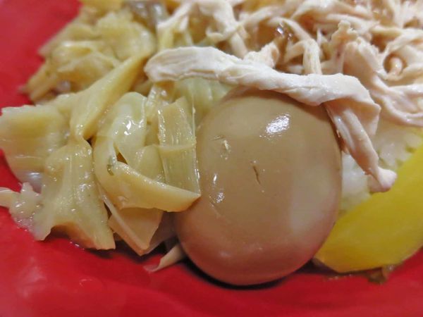 【台北美食】建弘雞肉飯-香甜可口的大份量雞肉飯