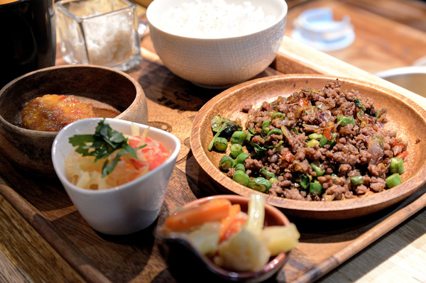 考乍熋宝 COWDRAW BEAR：台北泰式〡 考乍熋宝 COWDRAW BEAR : 泰國滋味混搭英國風下午茶