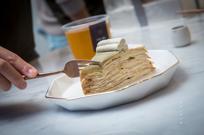 台北｜時飴 Approprié千層蛋糕｜11/16開始千層蛋糕提供內用空間跟現場購買囉～｜赤峰街美食推薦