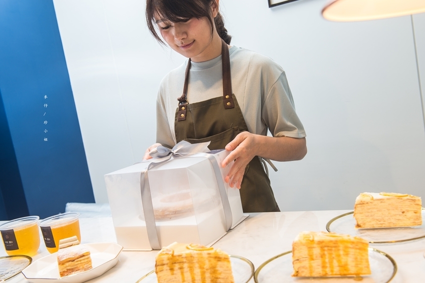 台北｜時飴 Approprié千層蛋糕｜11/16開始千層蛋糕提供內用空間跟現場購買囉～｜赤峰街美食推薦