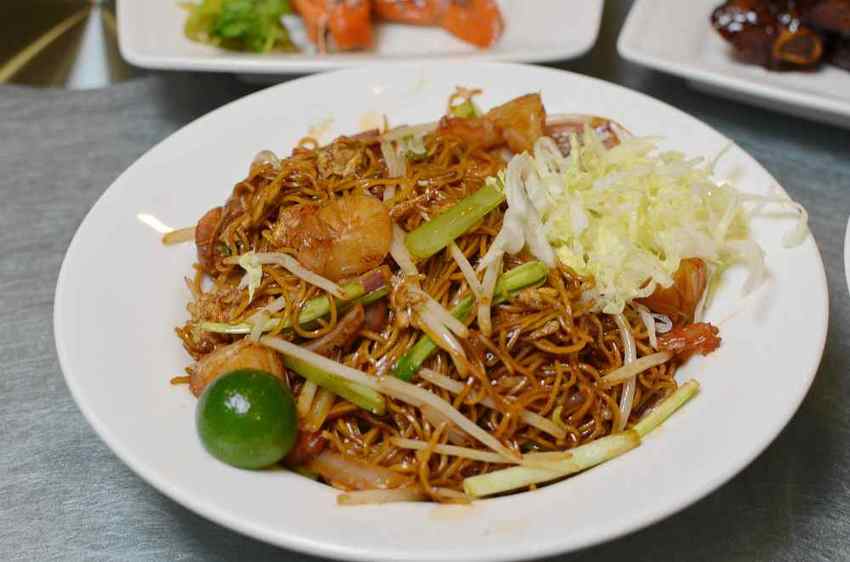 珍寶海鮮，得獎的辣椒螃蟹必吃，單點600g螃蟹1480元，雙人或三人平日套餐選擇很划算！