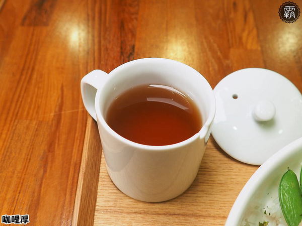 咖哩厚：Offer curries 咖哩厚，台灣茶咖哩專賣，咖哩散發著淡淡台灣茶香！