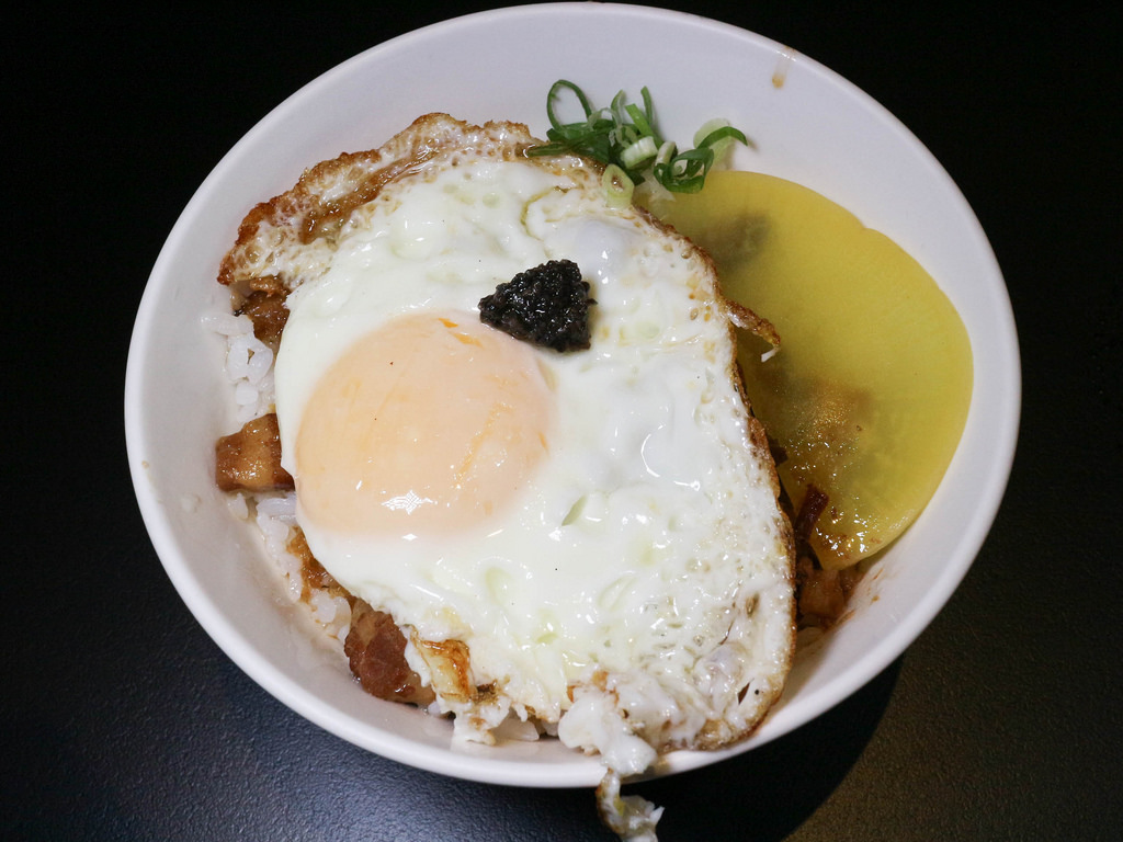 Shark Show House (18)