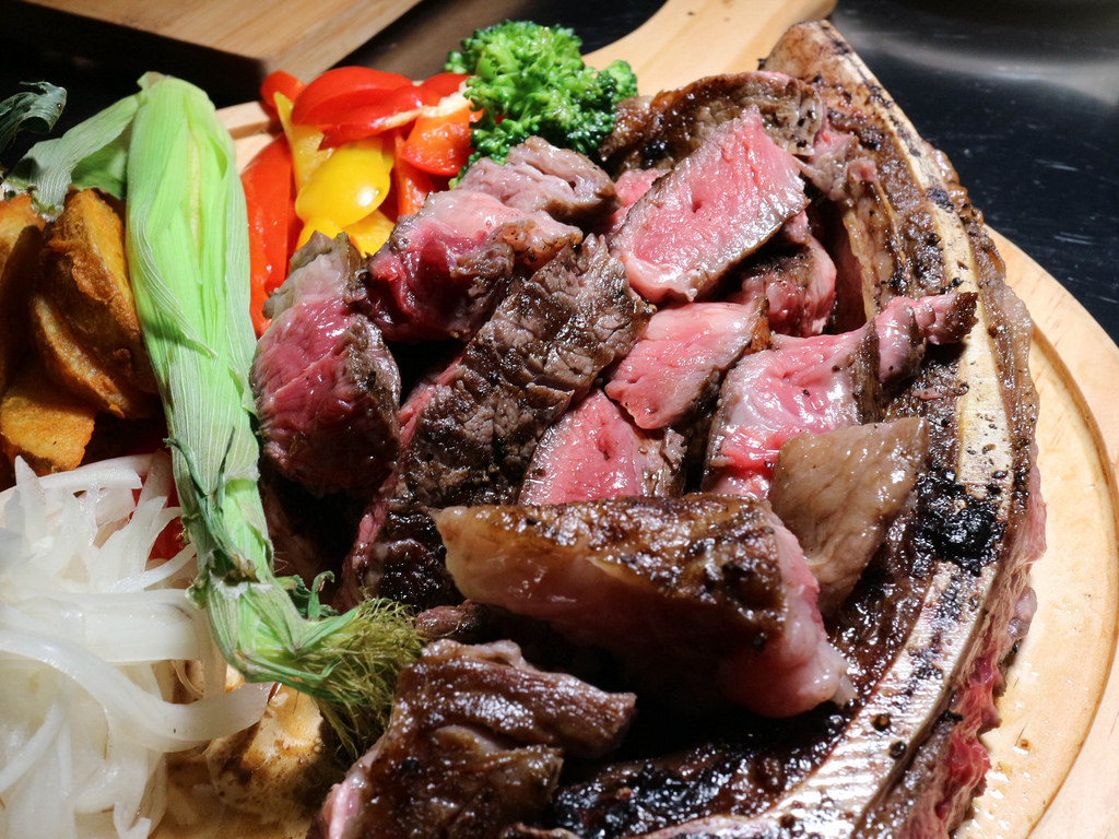 Shark Show House (39)