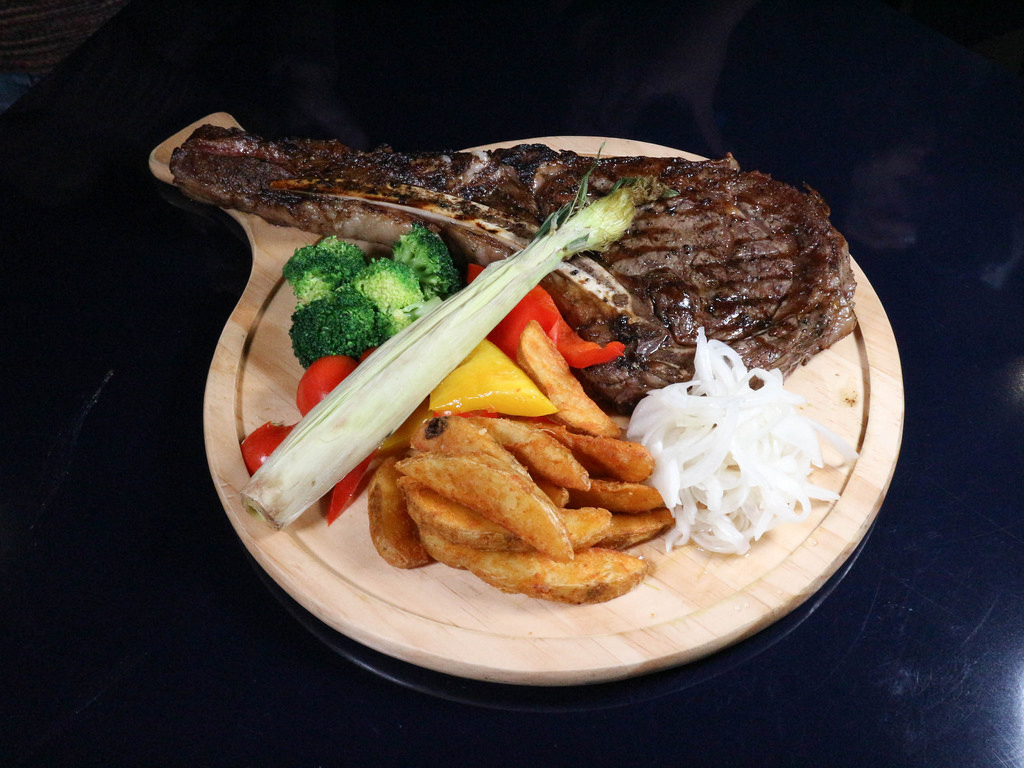 Shark Show House (30)