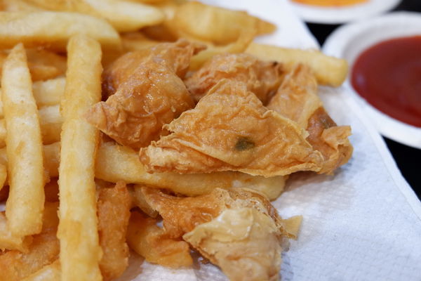 【食記】台中・大雅|不加生菜又客製化口味的漢堡哪裡找?各種醬料自由搭配找到屬於自己的口味・肯尼美式炸雞中清總店・附菜單