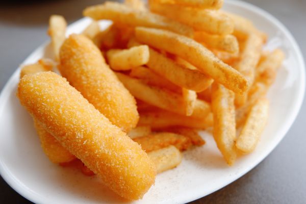 肯尼美式炸雞出新品啦！多種漢堡組合任你自由搭配！做出屬於自己獨一無二的漢堡。菜單也一起更新囉！｜台中美食、大雅、中清