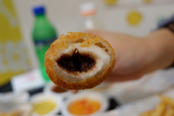 【食記】台中・大雅|不加生菜又客製化口味的漢堡哪裡找?各種醬料自由搭配找到屬於自己的口味・肯尼美式炸雞中清總店・附菜單