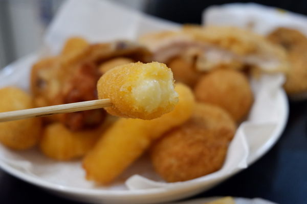 【食記】台中・大雅|不加生菜又客製化口味的漢堡哪裡找?各種醬料自由搭配找到屬於自己的口味・肯尼美式炸雞中清總店・附菜單