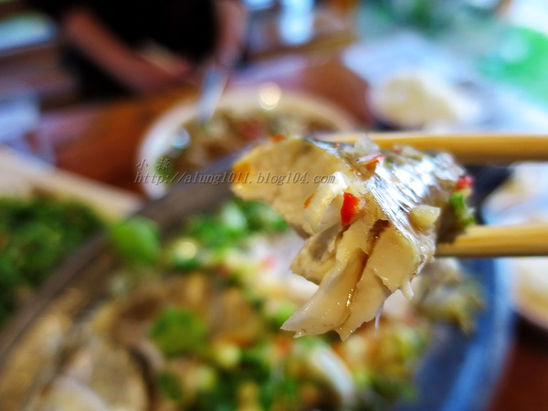 泰國南洋風高腳屋咖啡：三碗豬腳(台)!!!   ..南洋風高腳屋