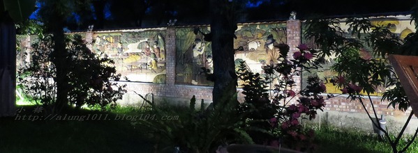 泰國南洋風高腳屋咖啡：三碗豬腳(台)!!!   ..南洋風高腳屋