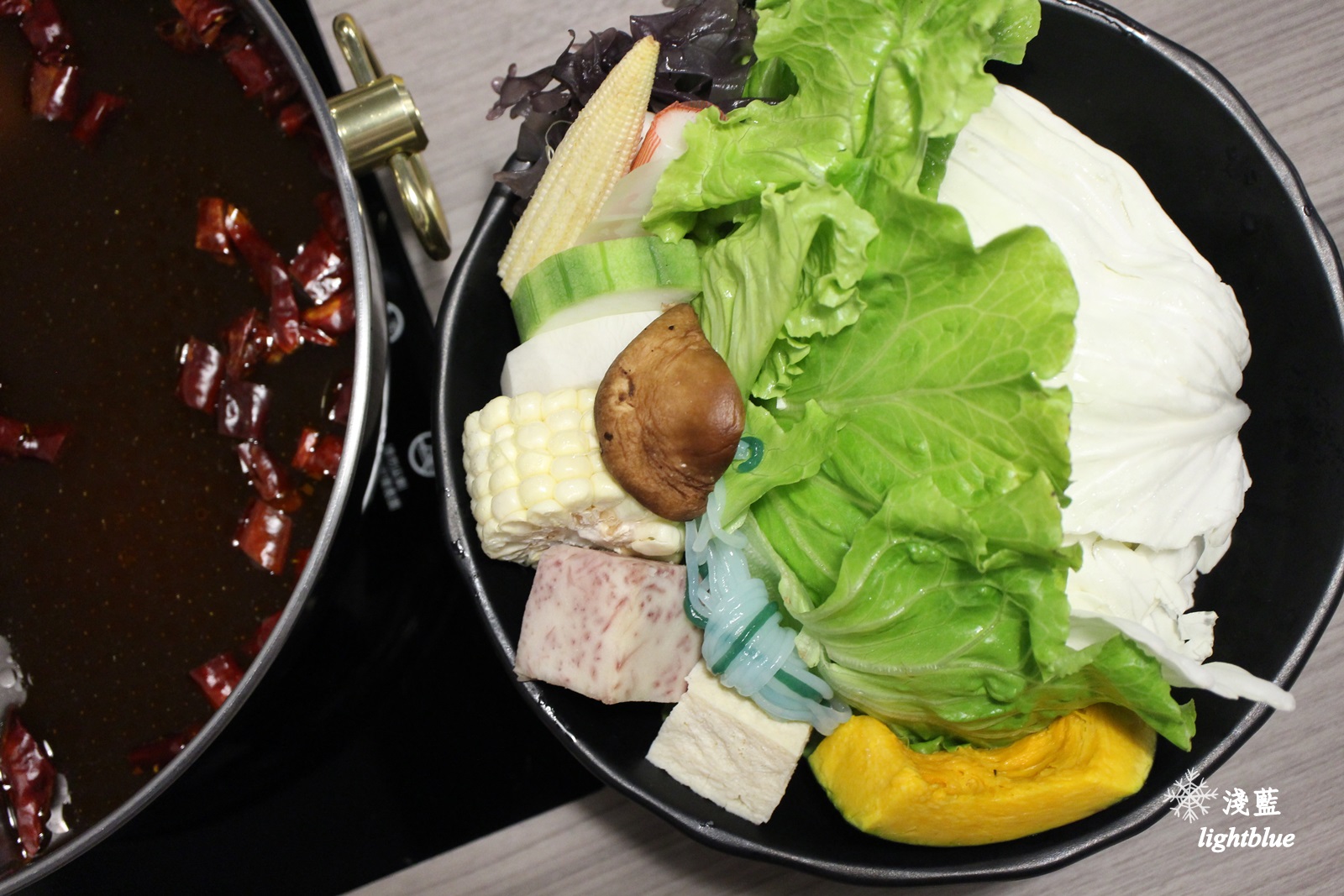 [ 中正紀念堂站美食 ] 淺藍 × 金鍋盃小火鍋四館～盡享海鮮與和牛的霸氣小火鍋