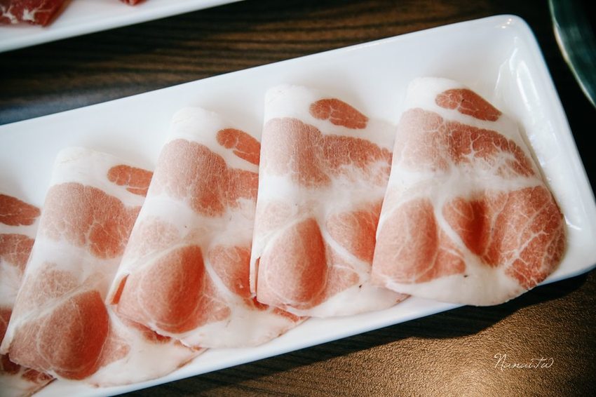 彰化員林》井閣鍋物料理。平日限定!入冬漸涼,大開肉戒吃肉去,肉多多商業套餐,享肉雙人套餐 - Nana愛旅行札記