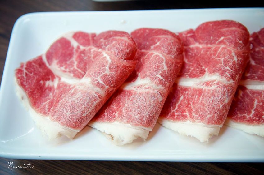 彰化員林》井閣鍋物料理。平日限定!入冬漸涼,大開肉戒吃肉去,肉多多商業套餐,享肉雙人套餐 - Nana愛旅行札記