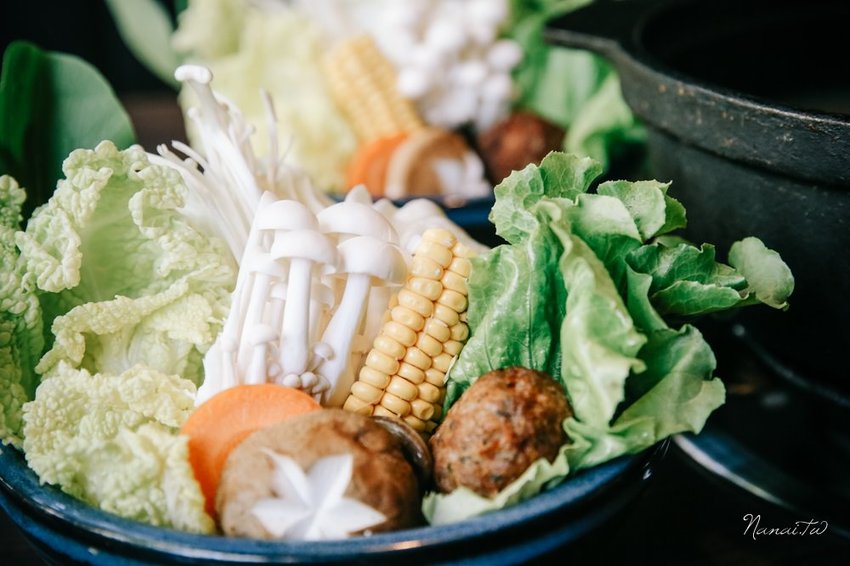 彰化員林》井閣鍋物料理。平日限定!入冬漸涼,大開肉戒吃肉去,肉多多商業套餐,享肉雙人套餐 - Nana愛旅行札記