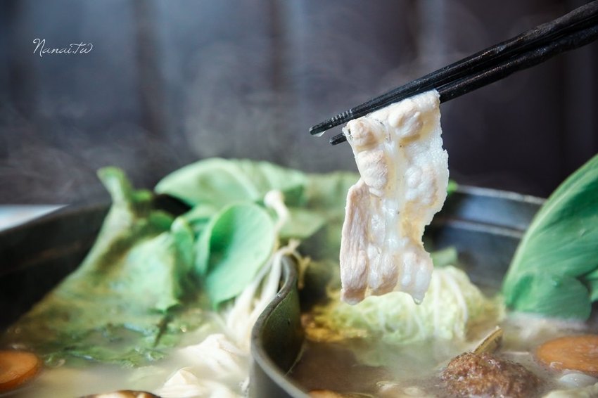 彰化員林》井閣鍋物料理。平日限定!入冬漸涼,大開肉戒吃肉去,肉多多商業套餐,享肉雙人套餐 - Nana愛旅行札記