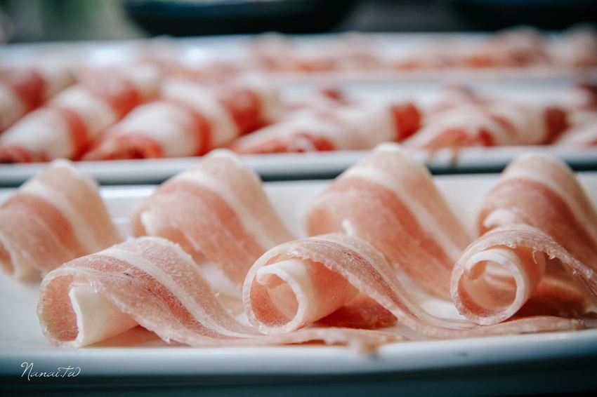 彰化員林》井閣鍋物料理。平日限定!入冬漸涼,大開肉戒吃肉去,肉多多商業套餐,享肉雙人套餐 - Nana愛旅行札記