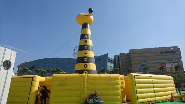 ART-ZOO 藝術動物園：高雄夢時代~ART-ZOO 藝術動物園~口愛動物造型跳跳跳~瘋狂藝起玩氣墊吧！~high翻天~