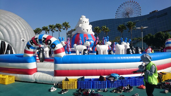 ART-ZOO 藝術動物園：高雄夢時代~ART-ZOO 藝術動物園~口愛動物造型跳跳跳~瘋狂藝起玩氣墊吧！~high翻天~