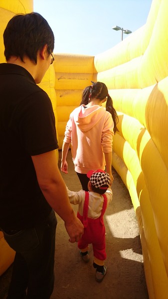 ART-ZOO 藝術動物園：高雄夢時代~ART-ZOO 藝術動物園~口愛動物造型跳跳跳~瘋狂藝起玩氣墊吧！~high翻天~