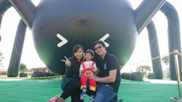 ART-ZOO 藝術動物園：高雄夢時代~ART-ZOO 藝術動物園~口愛動物造型跳跳跳~瘋狂藝起玩氣墊吧！~high翻天~