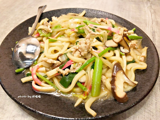 【台中 南屯】手信大佬日本料理🍣🍤🍥前身為還可以,現為大氣寬敞大店面,用餐環境舒服,多人聚餐合適,食材新鮮,料理好吃沒話說,價格合理,還有超好吃玉子燒及巨無霸一夜干😋😋😋(內附詳細菜單)