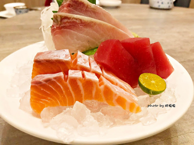 【台中 南屯】手信大佬日本料理🍣🍤🍥前身為還可以,現為大氣寬敞大店面,用餐環境舒服,多人聚餐合適,食材新鮮,料理好吃沒話說,價格合理,還有超好吃玉子燒及巨無霸一夜干😋😋😋(內附詳細菜單)