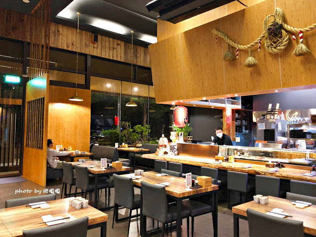 【台中 南屯】手信大佬日本料理🍣🍤🍥前身為還可以,現為大氣寬敞大店面,用餐環境舒服,多人聚餐合適,食材新鮮,料理好吃沒話說,價格合理,還有超好吃玉子燒及巨無霸一夜干😋😋😋(內附詳細菜單)
