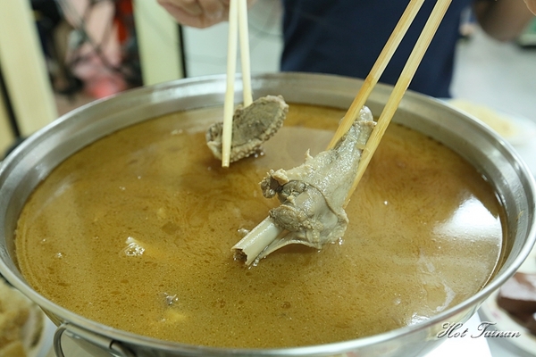 名村風味薑母鴨:【台南美食】永康人氣第一薑母鴨!祛寒暖身的好味道:名村風味薑母鴨 名村風味薑母鴨:【台南美食】永康人氣第一薑母鴨!祛寒暖身的好味道:名村風味薑母鴨