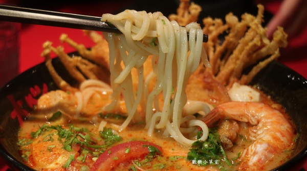 瓦城大心新泰式麵食(台中勤美店)：【台中美食】瓦城大心新泰式麵食@台中勤美店(純紀錄)