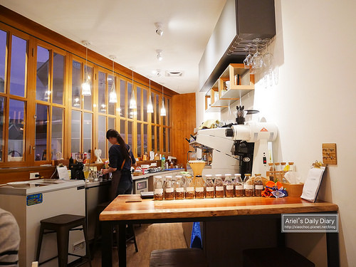 【屏東美食】巷弄內的溫馨小空間 ❤小白咖啡店❤ 聞咖啡香,品蛋糕香