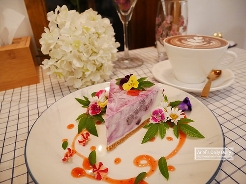 【屏東美食】巷弄內的溫馨小空間 ❤小白咖啡店❤ 聞咖啡香,品蛋糕香