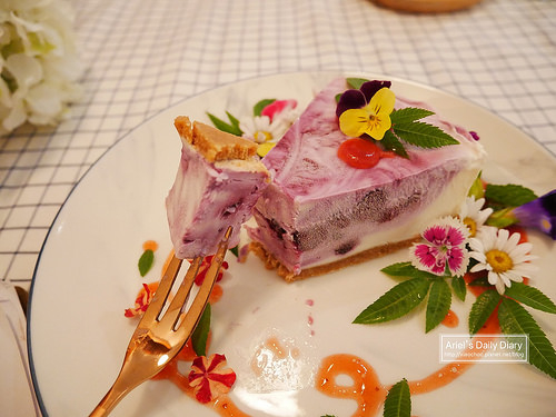 【屏東美食】巷弄內的溫馨小空間 ❤小白咖啡店❤ 聞咖啡香,品蛋糕香