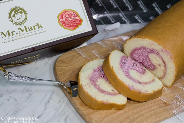馬可先生：馬可先生2018春季浪漫新品︱玫瑰天使燕麥豆漿蛋糕捲　春日慵懶氣息，讓芬芳玫瑰香氣在舌尖縈繞！母親節蛋糕或彌月蛋糕都很推薦喲❤Mr. Mark