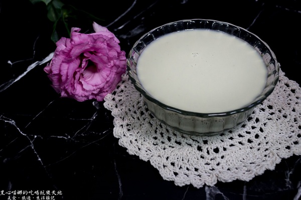 馬可先生：馬可先生2018春季浪漫新品︱玫瑰天使燕麥豆漿蛋糕捲　春日慵懶氣息，讓芬芳玫瑰香氣在舌尖縈繞！母親節蛋糕或彌月蛋糕都很推薦喲❤Mr. Mark