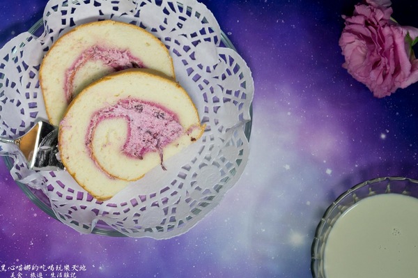 馬可先生：馬可先生2018春季浪漫新品︱玫瑰天使燕麥豆漿蛋糕捲　春日慵懶氣息，讓芬芳玫瑰香氣在舌尖縈繞！母親節蛋糕或彌月蛋糕都很推薦喲❤Mr. Mark