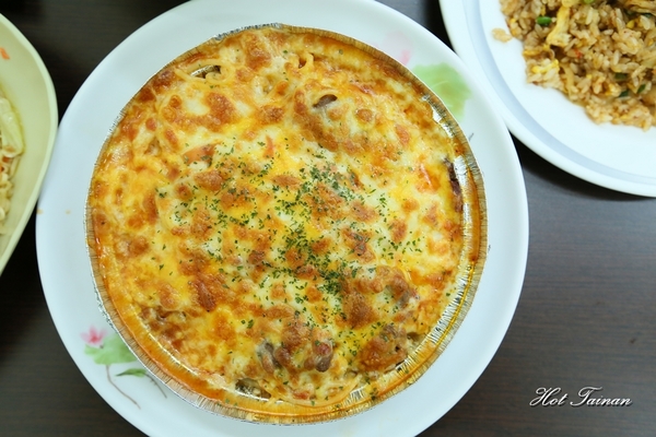 阿樂小館:【台南美食】成大學區內的平價小館,賣著日式丼飯、焗烤義大利麵:阿樂小館