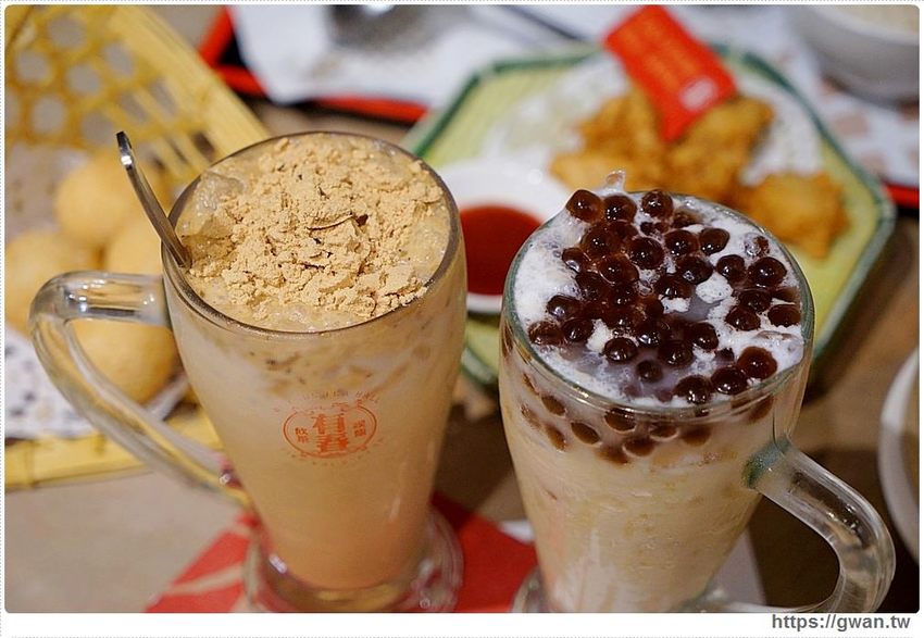 有春茶館平日不限時、不收服務費，用餐時段生意超好，復古菜餚彷彿走進阿嬤的老廚房!