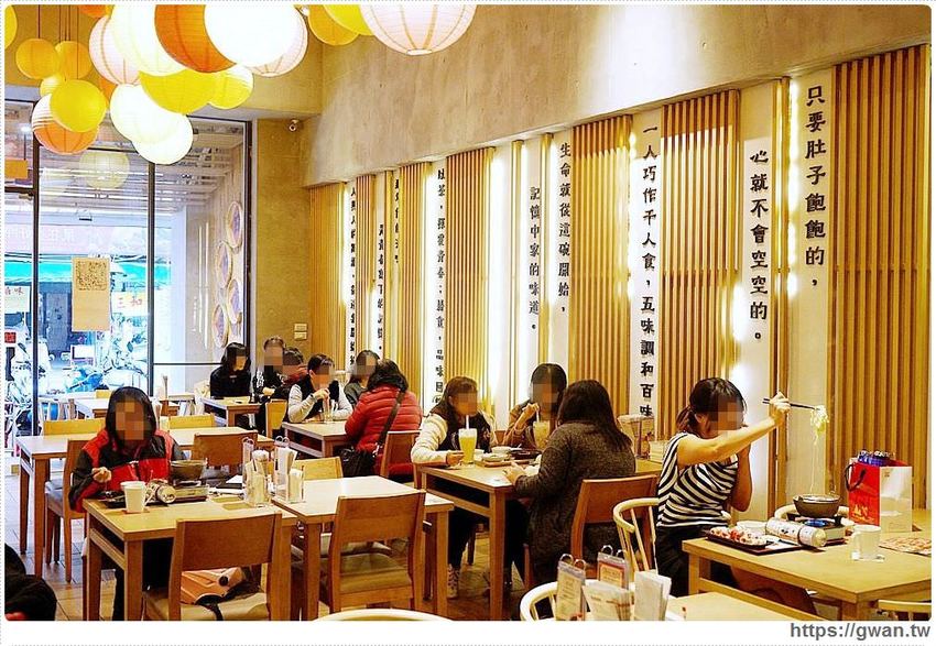 有春茶館平日不限時、不收服務費，用餐時段生意超好，復古菜餚彷彿走進阿嬤的老廚房!