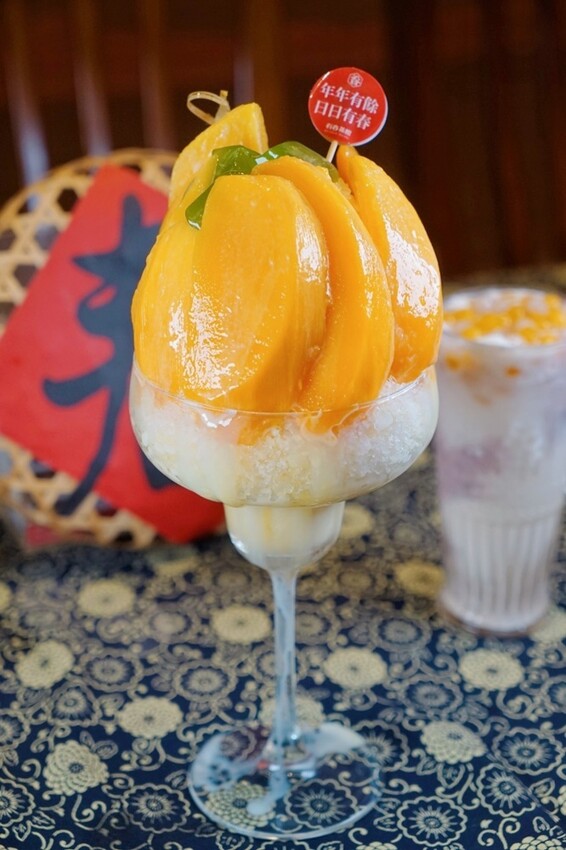 台中市東區有春茶館新菜色強勢登場!麻辣豆腐魚鍋、紅油舒肥雞蔬菜飯、麻辣嫩雞皮蛋麵,開胃套餐任你選!