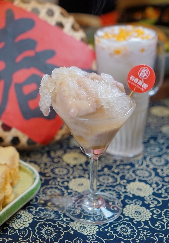 台中市東區有春茶館新菜色強勢登場!麻辣豆腐魚鍋、紅油舒肥雞蔬菜飯、麻辣嫩雞皮蛋麵,開胃套餐任你選!