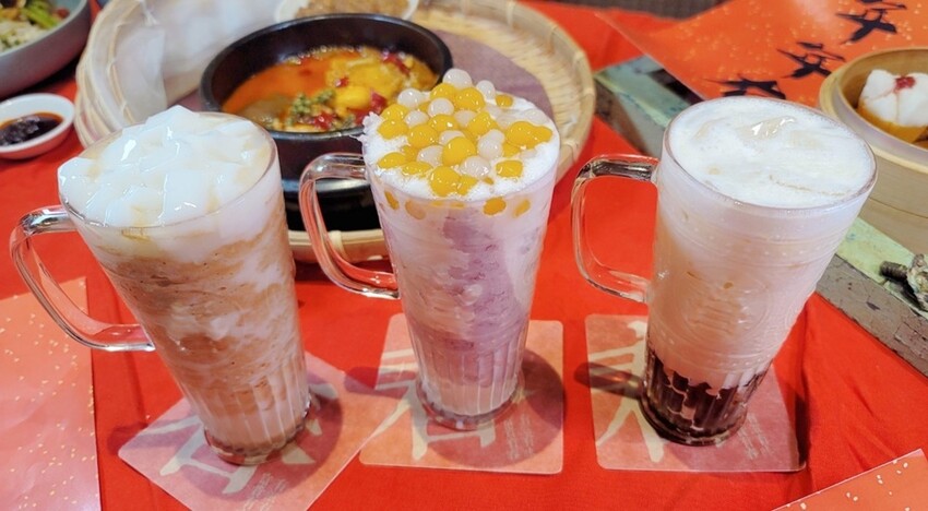 台中市東區有春茶館新菜色強勢登場!麻辣豆腐魚鍋、紅油舒肥雞蔬菜飯、麻辣嫩雞皮蛋麵,開胃套餐任你選!