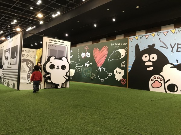 爽啾貘的黑白想特展(高雄夢時代)：高雄夢時代~爽啾貘的黑白想特展~可愛場景萌翻天~好拍到嫑嫑~超適合親子同遊~