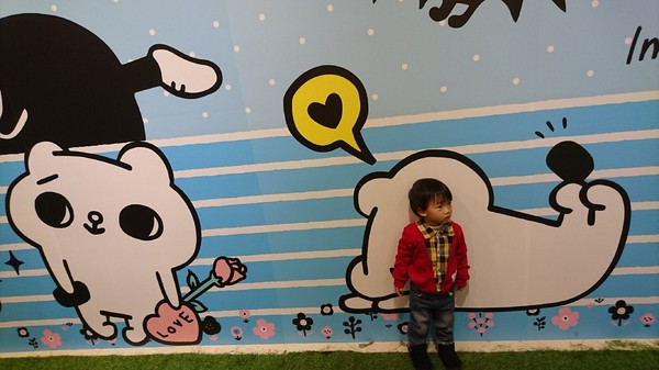 爽啾貘的黑白想特展(高雄夢時代)：高雄夢時代~爽啾貘的黑白想特展~可愛場景萌翻天~好拍到嫑嫑~超適合親子同遊~