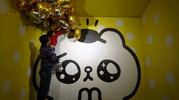 爽啾貘的黑白想特展(高雄夢時代)：高雄夢時代~爽啾貘的黑白想特展~可愛場景萌翻天~好拍到嫑嫑~超適合親子同遊~