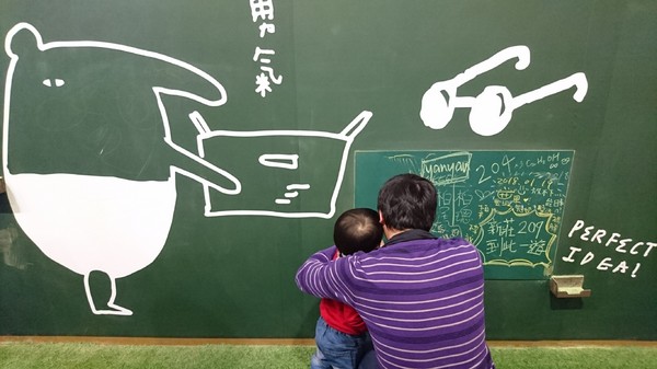 爽啾貘的黑白想特展(高雄夢時代)：高雄夢時代~爽啾貘的黑白想特展~可愛場景萌翻天~好拍到嫑嫑~超適合親子同遊~