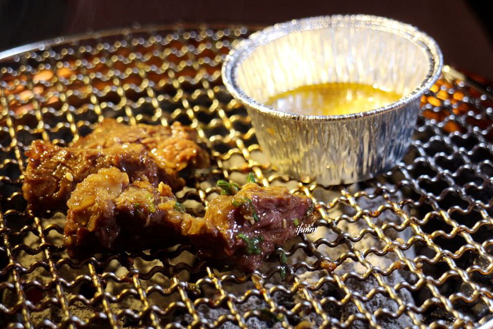 [忠孝敦化站]まるみち丸道燒肉台北店~超威的次世代橫隔膜 - ifunny 艾方妮的遊樂場